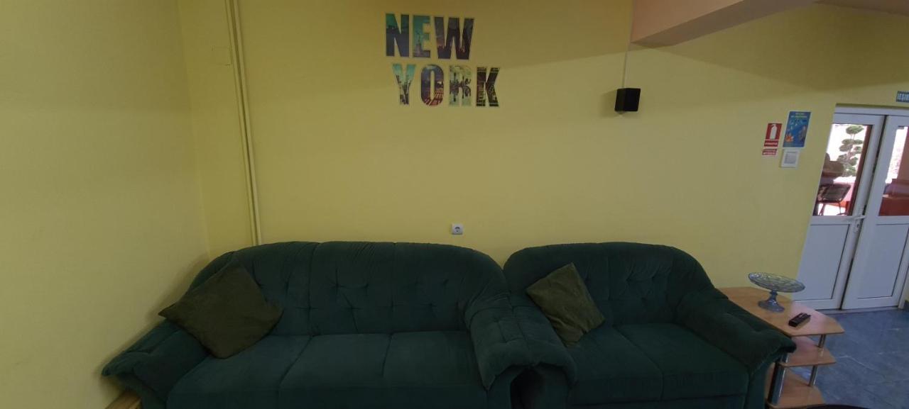Pensiunea Aurora - Great Hostel Voineasa Dış mekan fotoğraf