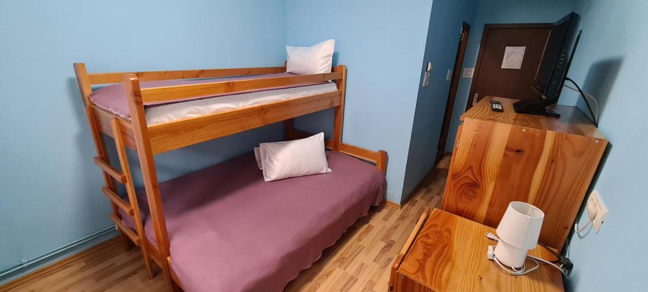 Pensiunea Aurora - Great Hostel Voineasa Dış mekan fotoğraf
